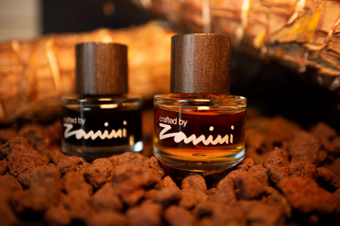 Still Life flacone profumo fotografia pubblicitaria per e-commerce