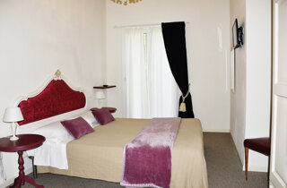 camera_lagodigarda7.jpeg camera_lagodigarda7.jpeg