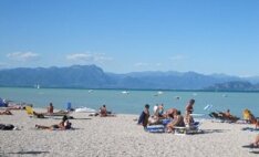 spiaggia-lago.jpeg