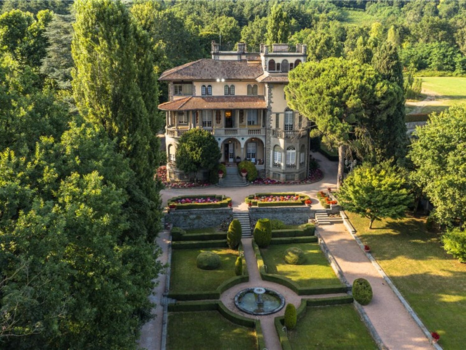 villa martinelli.jpeg villa martinelli.jpeg