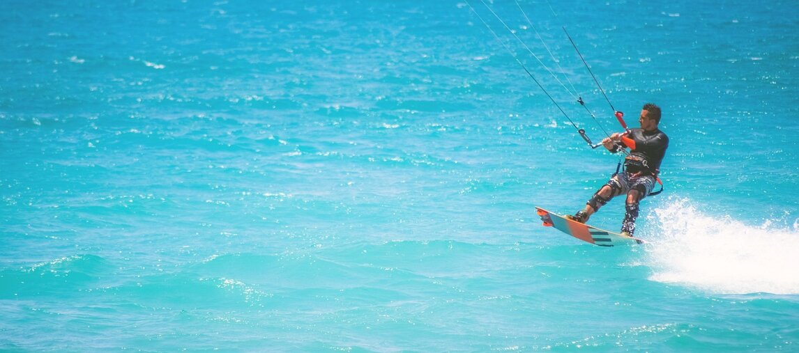 kite-surf-5422470_1280.jpeg kite-surf-5422470_1280.jpeg