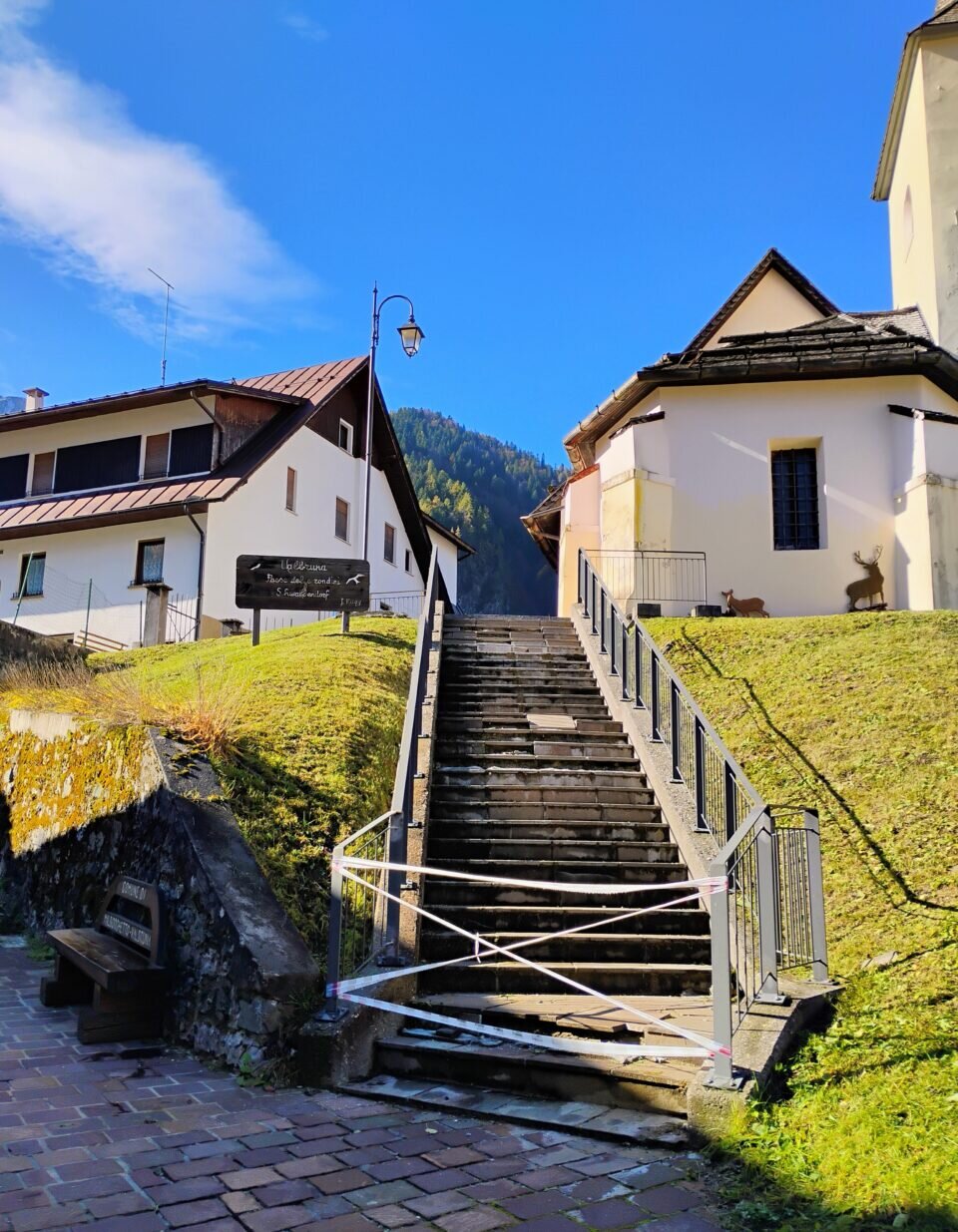 Valbruna: Adottare un gradino per salvare una scalinata (Articolo)