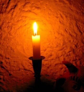 la-candela-e-il-diavolo-320x353.jpeg la-candela-e-il-diavolo-320x353.jpeg