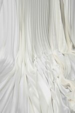 plisse-soleil-1-satin-leggero