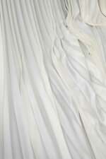 plisse-soleil-1-satin-leggero