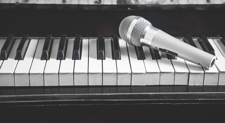 piano_mic.jpeg