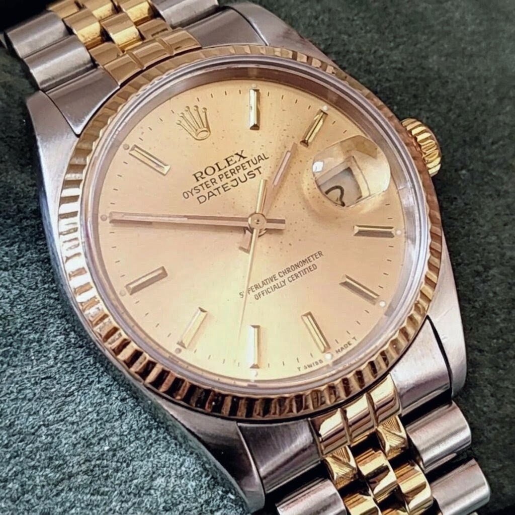 The Two-Tone Titan of Neo-Vintage Royalty