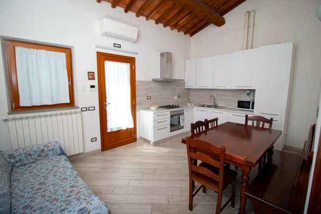 e12e0e18-f5f2-47b9-b093-fbd6061b2b36 e12e0e18-f5f2-47b9-b093-fbd6061b2b36