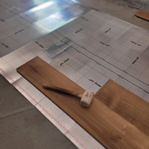 GENOVA MARASSI Posa pavimento su materassino