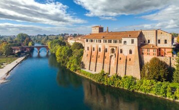 86d0878c-8af9-4731-8add-35f74076b07b