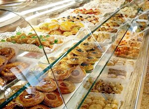 banco2salvatore_lo_faro_pasticceria_ancona_baci_di_neve_meringhe_