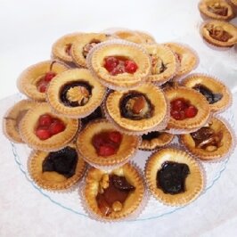 7b4_immagine__eva_kottrova_spumarche__per_pasticceria_salvatore_lo_faro_ancona_assortimento_biscotti_crostatine