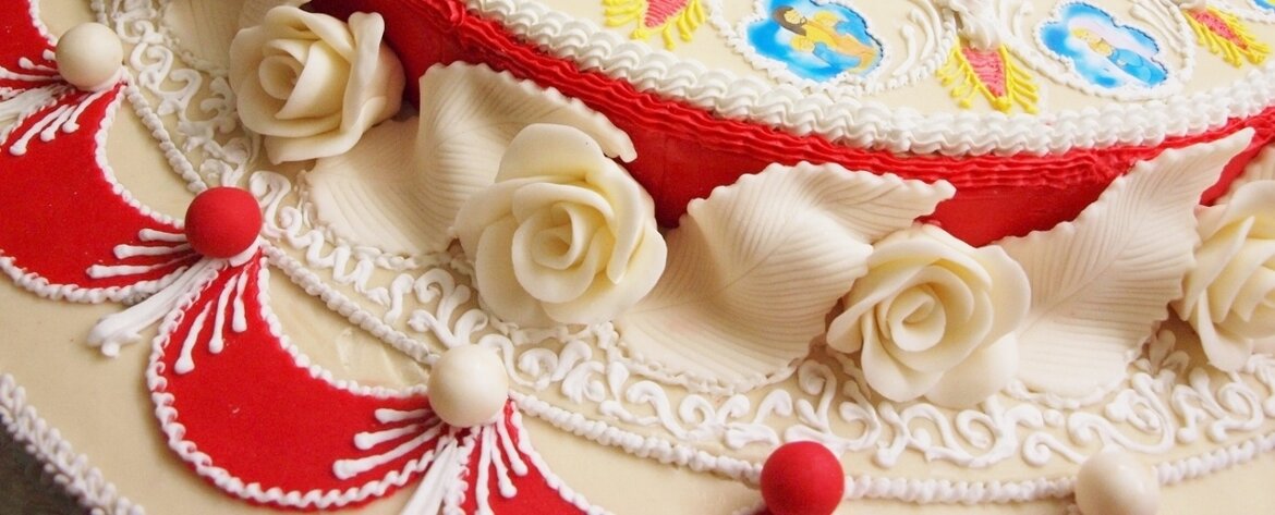 4e_immagine__eva_kottrova_spumarche__torta_monumentale_in_pasta_di_reale_benedetto_xvi_pasticciere_salvatore_lo_faro_ancona_1280x518