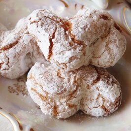 7a1_immagine__eva_kottrova_spumarche__per_pasticceria_salvatore_lo_faro_ancona_assortimento_biscotti_salvatore2