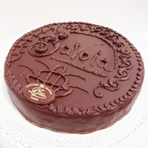 1a_immagine__eva_kottrova_spumarche__per_pasticceria_salvatore_lo_faro_ancona_assortimento_torta_savoia_