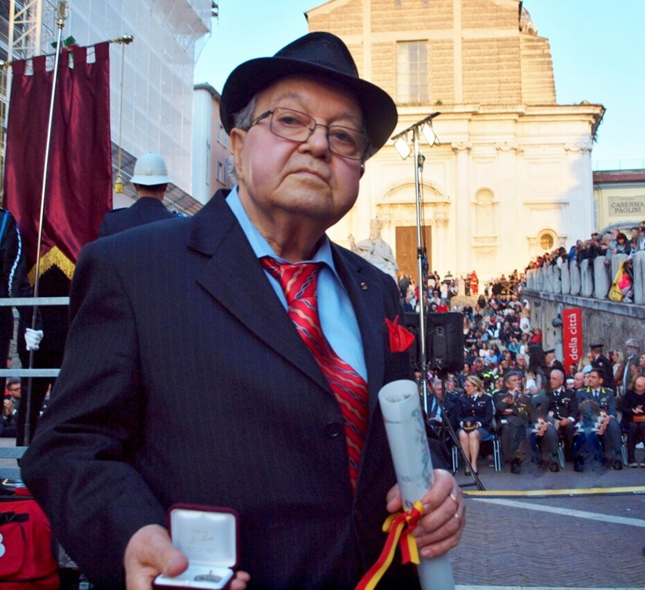 1b - p1011262 (888x812).jpeg