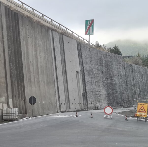 RISANAMENTO MURO ROCHEMOLLE RISANAMENTO MURO ROCHEMOLLE