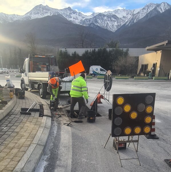 RISANAMENTO POZETTI STRADALI RISANAMENTO POZETTI STRADALI