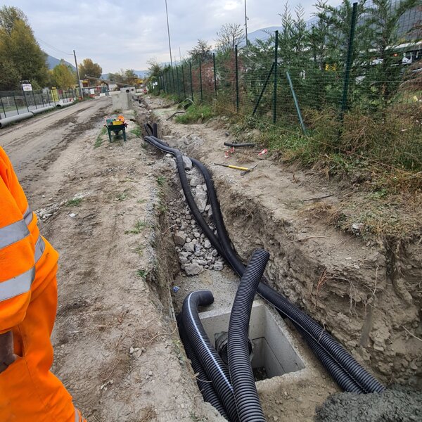 POSA TUBAZIONI E ASFALTATURA POSA TUBAZIONI E ASFALTATURA