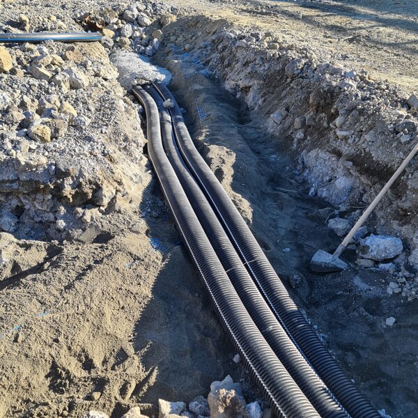 POSA TUBAZIONI E ASFALTATURA POSA TUBAZIONI E ASFALTATURA