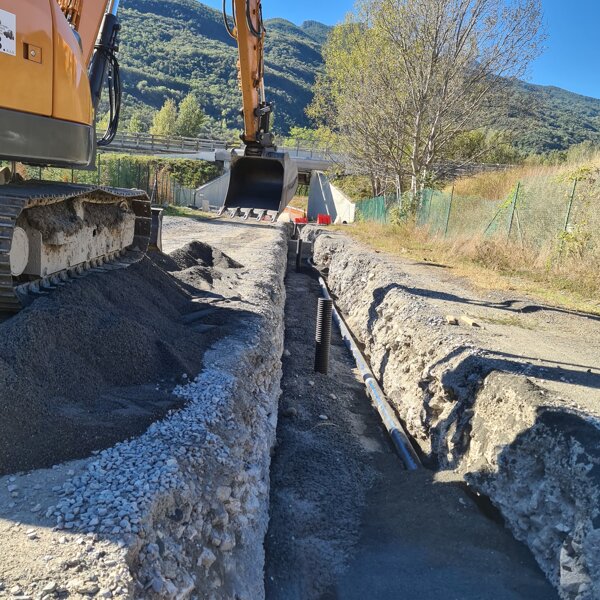 POSA TUBAZIONI E ASFALTATURA POSA TUBAZIONI E ASFALTATURA