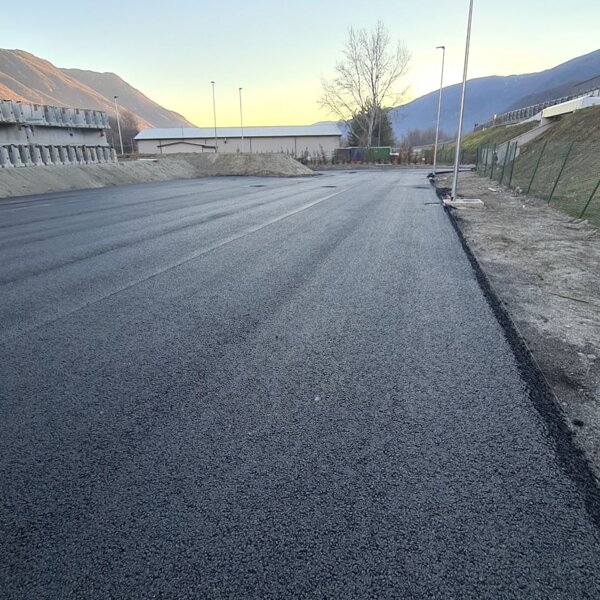 POSA TUBAZIONI E ASFALTATURA POSA TUBAZIONI E ASFALTATURA