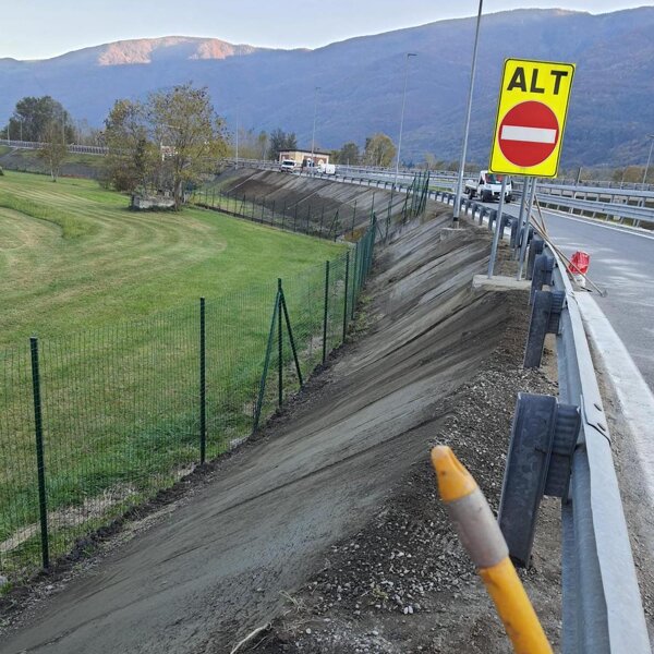 RIFACIMENTO TERRAPIENO AUTOSTRADALE A32 RIFACIMENTO TERRAPIENO AUTOSTRADALE A32