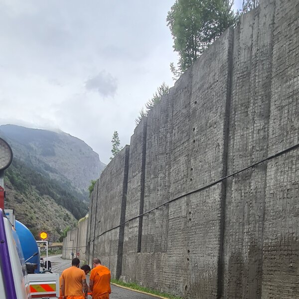 RISANAMENTO MURO ROCHEMOLLE RISANAMENTO MURO ROCHEMOLLE