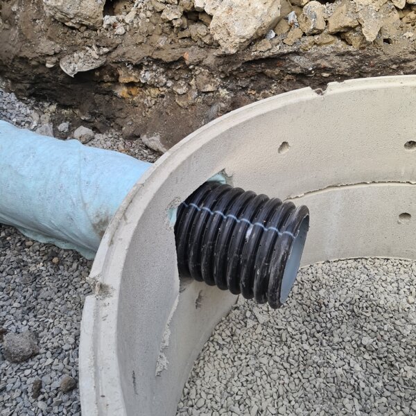 POSA TUBAZIONI E ASFALTATURA POSA TUBAZIONI E ASFALTATURA