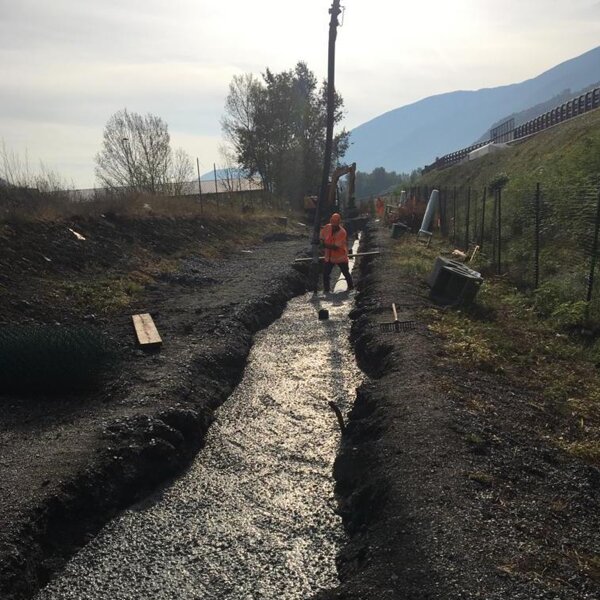 POSA TUBAZIONI E ASFALTATURA POSA TUBAZIONI E ASFALTATURA