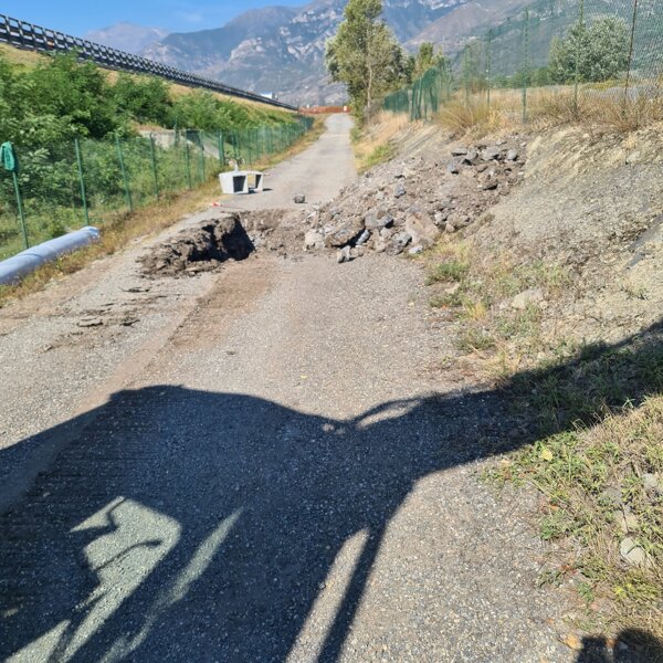 POSA TUBAZIONI E ASFALTATURA POSA TUBAZIONI E ASFALTATURA