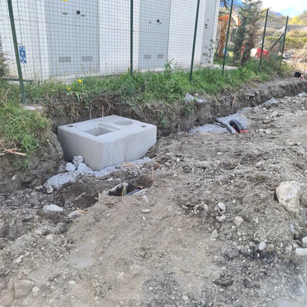 POSA TUBAZIONI E ASFALTATURA POSA TUBAZIONI E ASFALTATURA