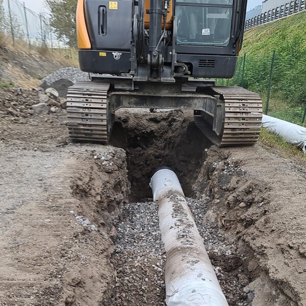 POSA TUBAZIONI E ASFALTATURA POSA TUBAZIONI E ASFALTATURA