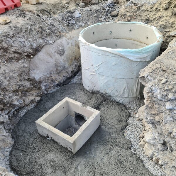 POSA TUBAZIONI E ASFALTATURA POSA TUBAZIONI E ASFALTATURA