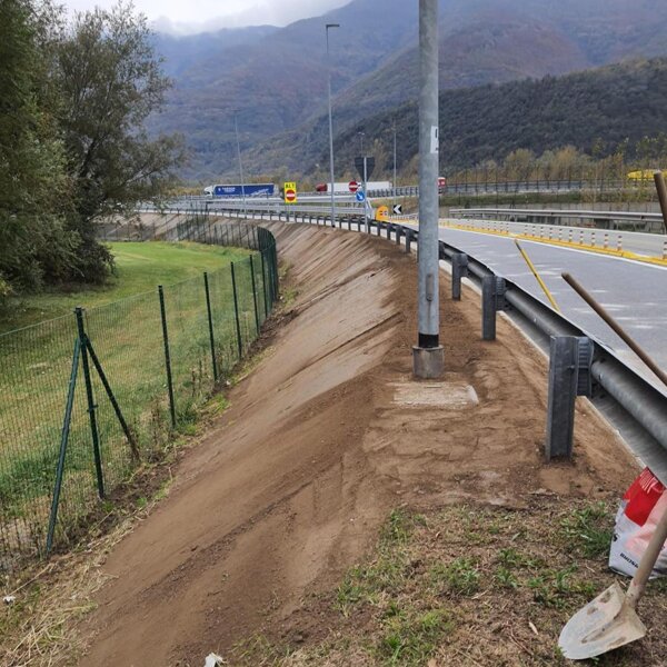RIFACIMENTO TERRAPIENO AUTOSTRADALE A32 RIFACIMENTO TERRAPIENO AUTOSTRADALE A32