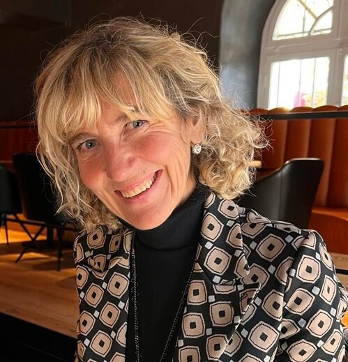 9f611467-e38b-47fe-9b35-462bcca4948f 9f611467-e38b-47fe-9b35-462bcca4948f