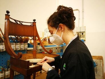 8e6a8cde-e2e8-4f9b-ba52-82c035f1627b