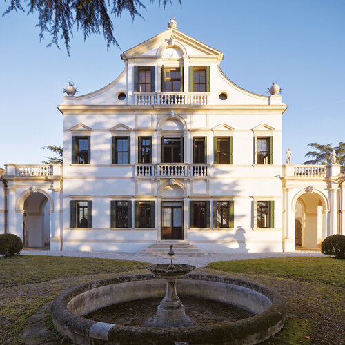 0880df0c-3ff0-43e1-bb72-ce9c5893bb73