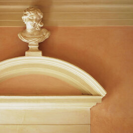 Villa Lattes - interni Dettaglio del sovraporta nel salone centrale