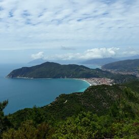 La vista su Riva Trigoso dal sentiero per Punta Baffe