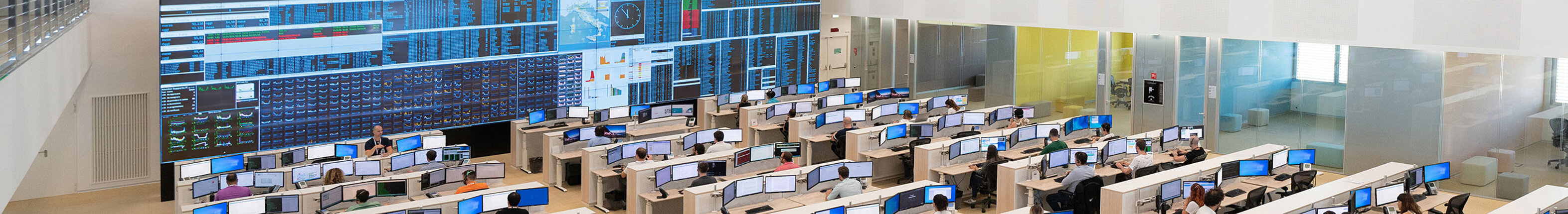 Il centro di controllo (NOC) di Vianova Il centro di controllo (NOC) di Vianova