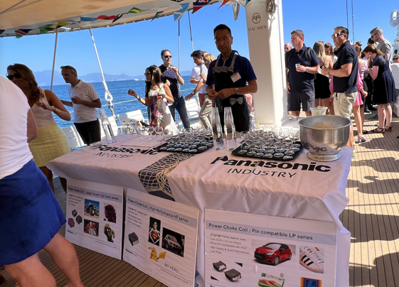 414278a9-37ea-40aa-af24-24471e600ae7 414278a9-37ea-40aa-af24-24471e600ae7