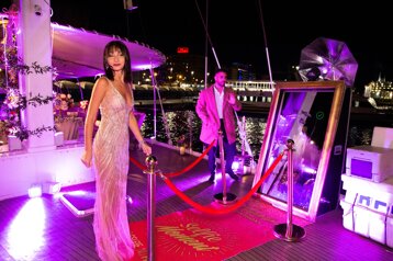 d8c4403c-ac25-44ed-957c-ede1126a7466 d8c4403c-ac25-44ed-957c-ede1126a7466