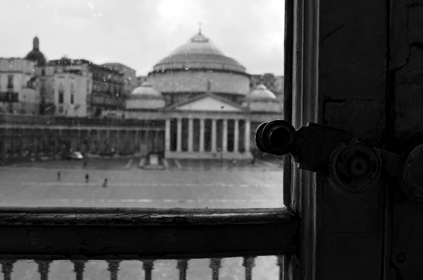 riparo in un giorno di pioggia.jpeg riparo in un giorno di pioggia.jpeg