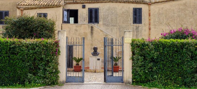 a96b67b5-548a-4862-b0d0-6457a54bb86e