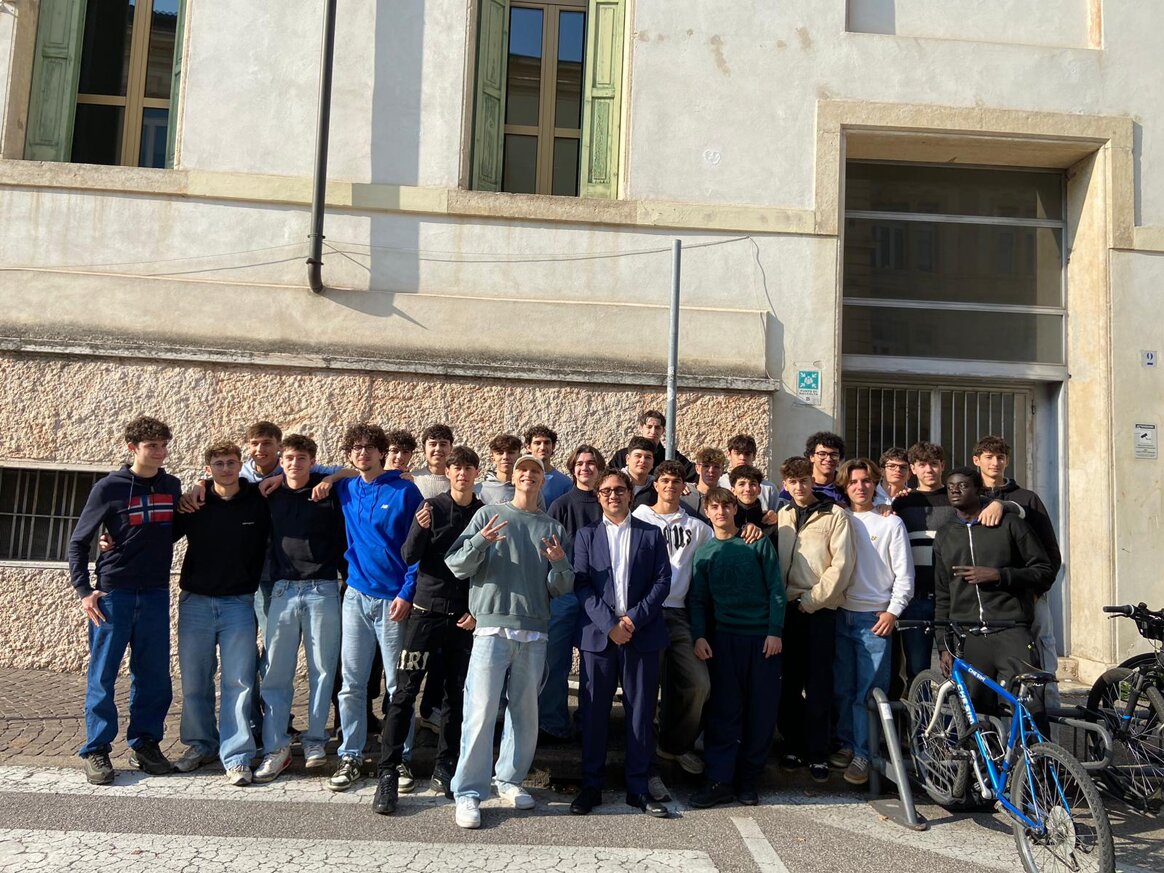 photo-2025-11-25-11-01-56.jpeg photo-2025-11-25-11-01-56.jpeg