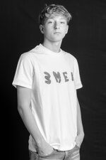 maglietta-inserto-jeans-frontale