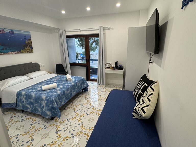 f015a5e5-6a10-4805-9709-7bbbcb4dec47 f015a5e5-6a10-4805-9709-7bbbcb4dec47