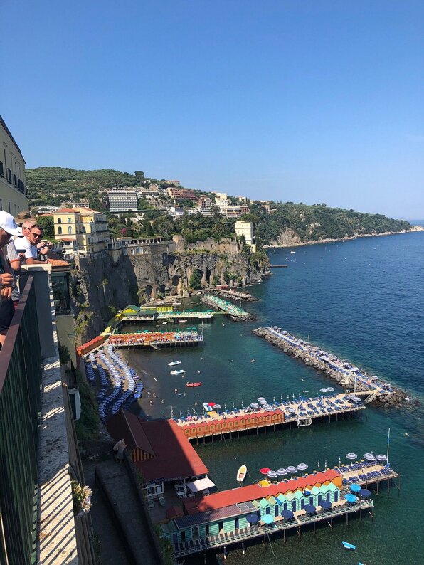 6853f79b-8281-4522-ba9b-a4ba50173e8e