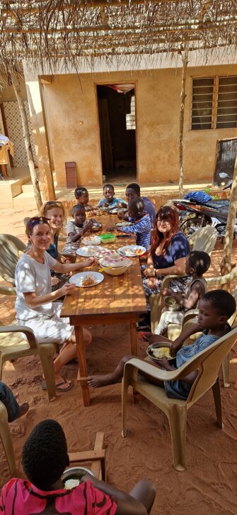 f7e0f072-93c3-4b16-adc6-ec4b6d7bd822